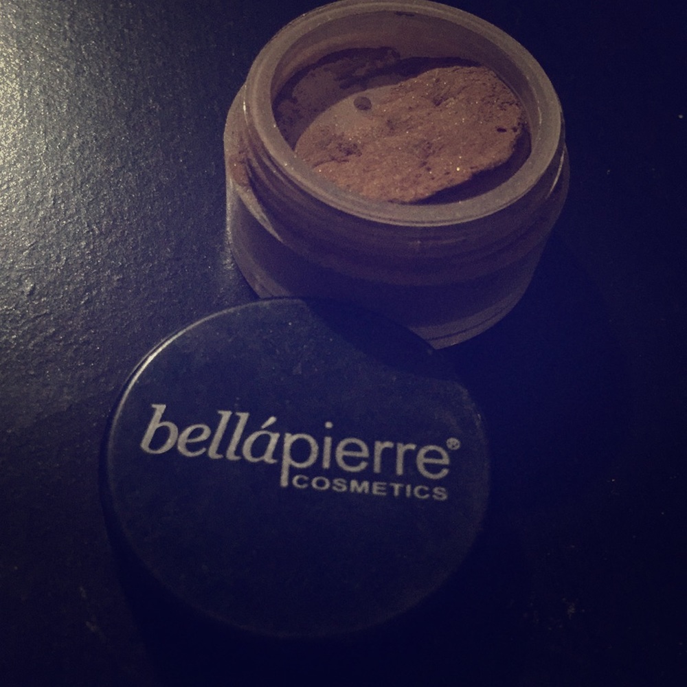 Hey I’m selling used  bellápierre cosmetics
